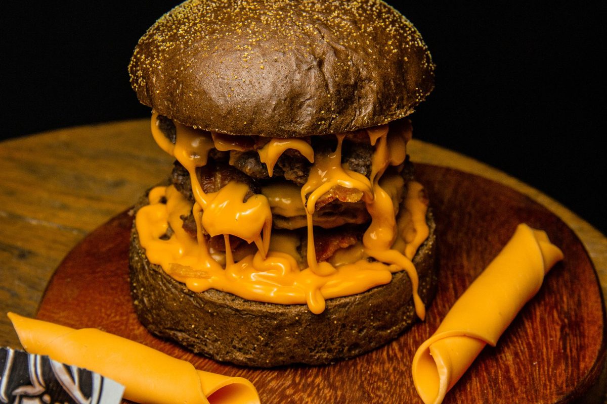 Burger L’Artiste au cheddar