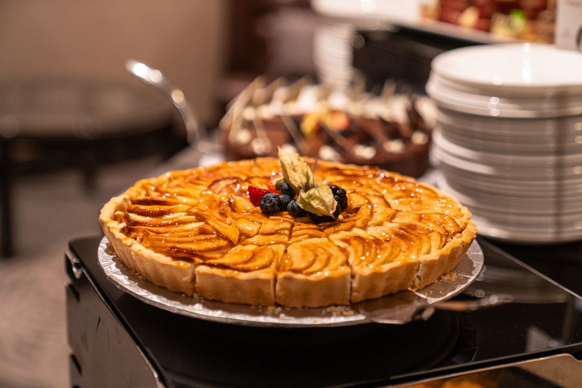 Tarte fine aux pommes, crème glacée vanille